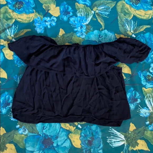 Top - Picture 2 of 4